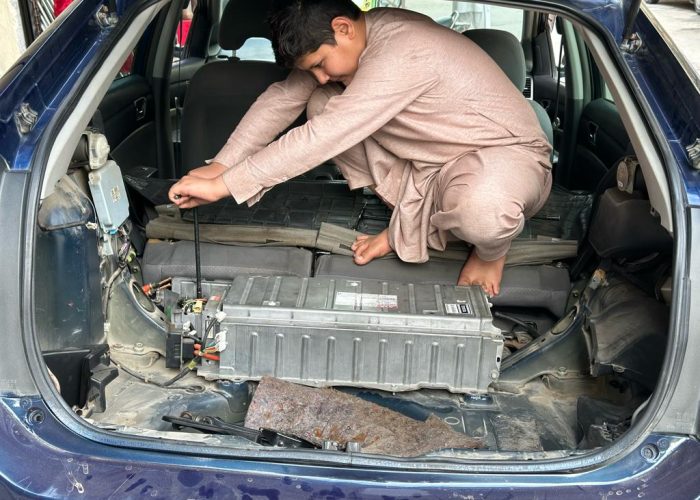 Hybrid Car Battery Replacement - Expert Solutions for Malfunctioning Batteries